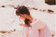 何必留恋原唱